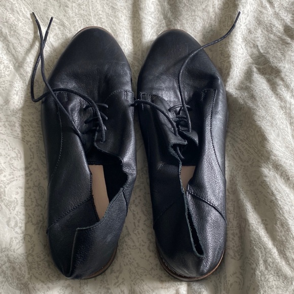 Black leather lace-up shoes size 8.5, Aldo - Picture 1 of 5